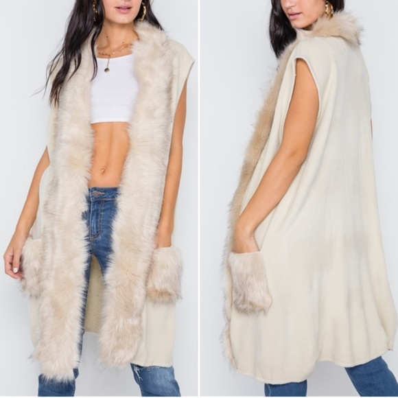 Trend Setter Diva Boutique Jackets & Blazers - IVORY SOFT KNIT SHAWL COLLAR FAUX FUR POCKET VEST